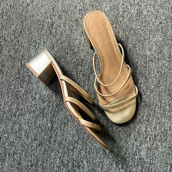 Reformation Gold Ménage Sandals, size 5.5 - Picture 7 of 8